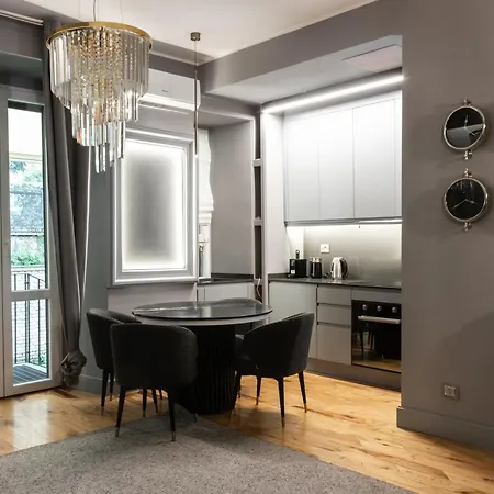 Bridge Apartment *